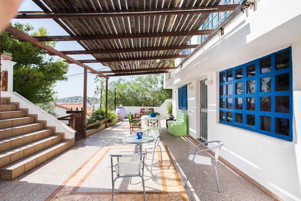 Wavedance Accommodation Salamina Exterior foto