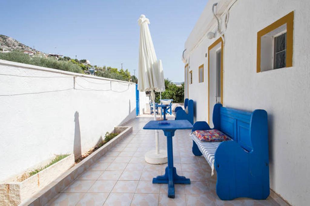 Wavedance Accommodation Salamina Exterior foto