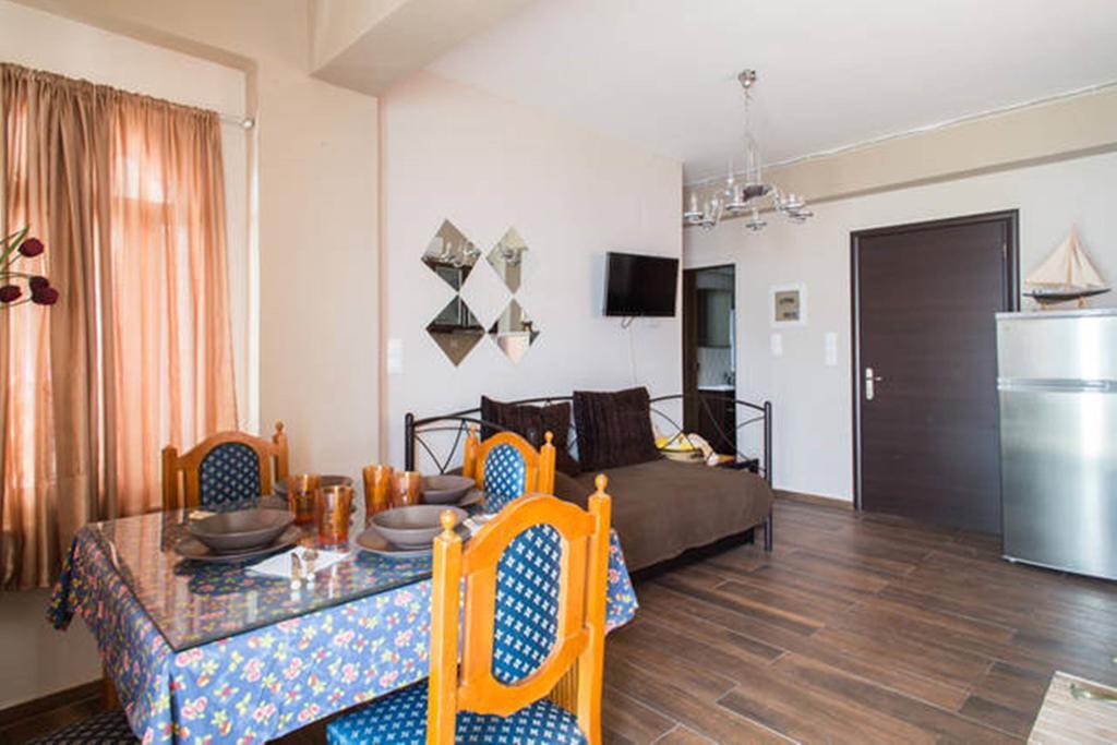 Wavedance Accommodation Salamina Exterior foto