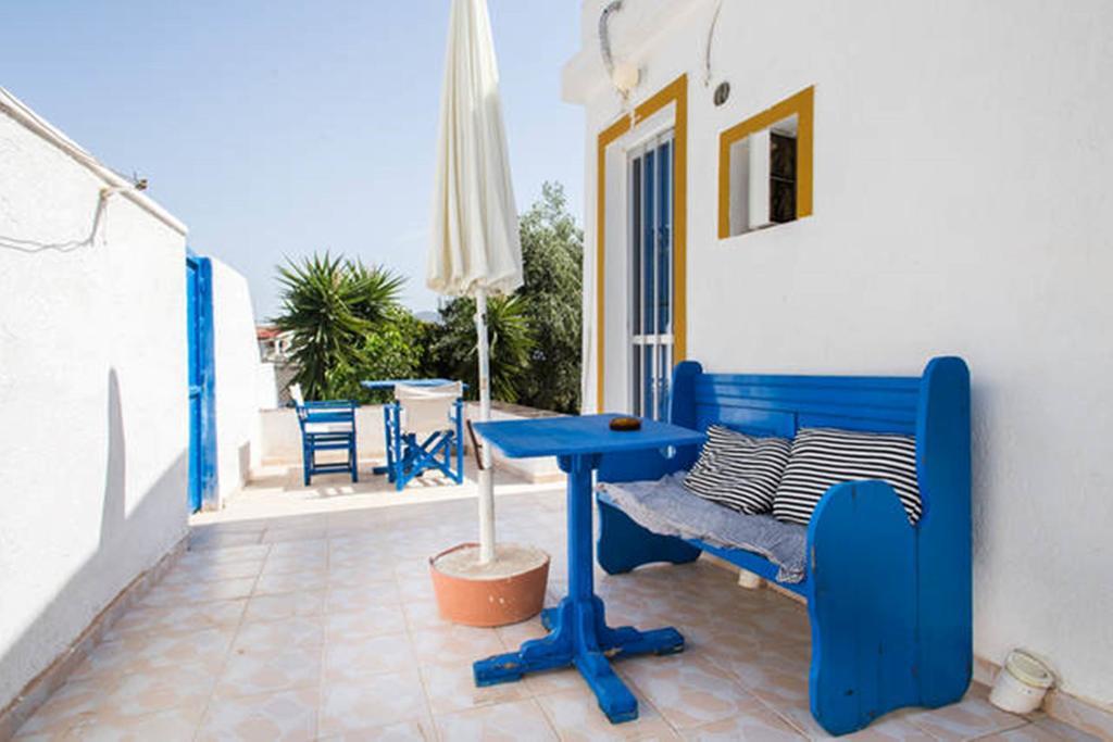Wavedance Accommodation Salamina Exterior foto