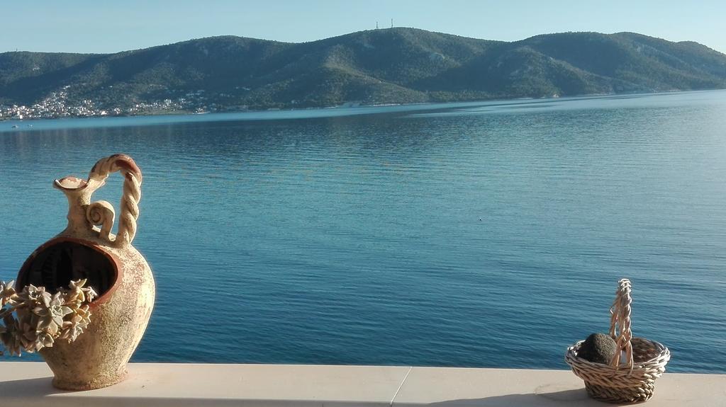 Wavedance Accommodation Salamina Exterior foto